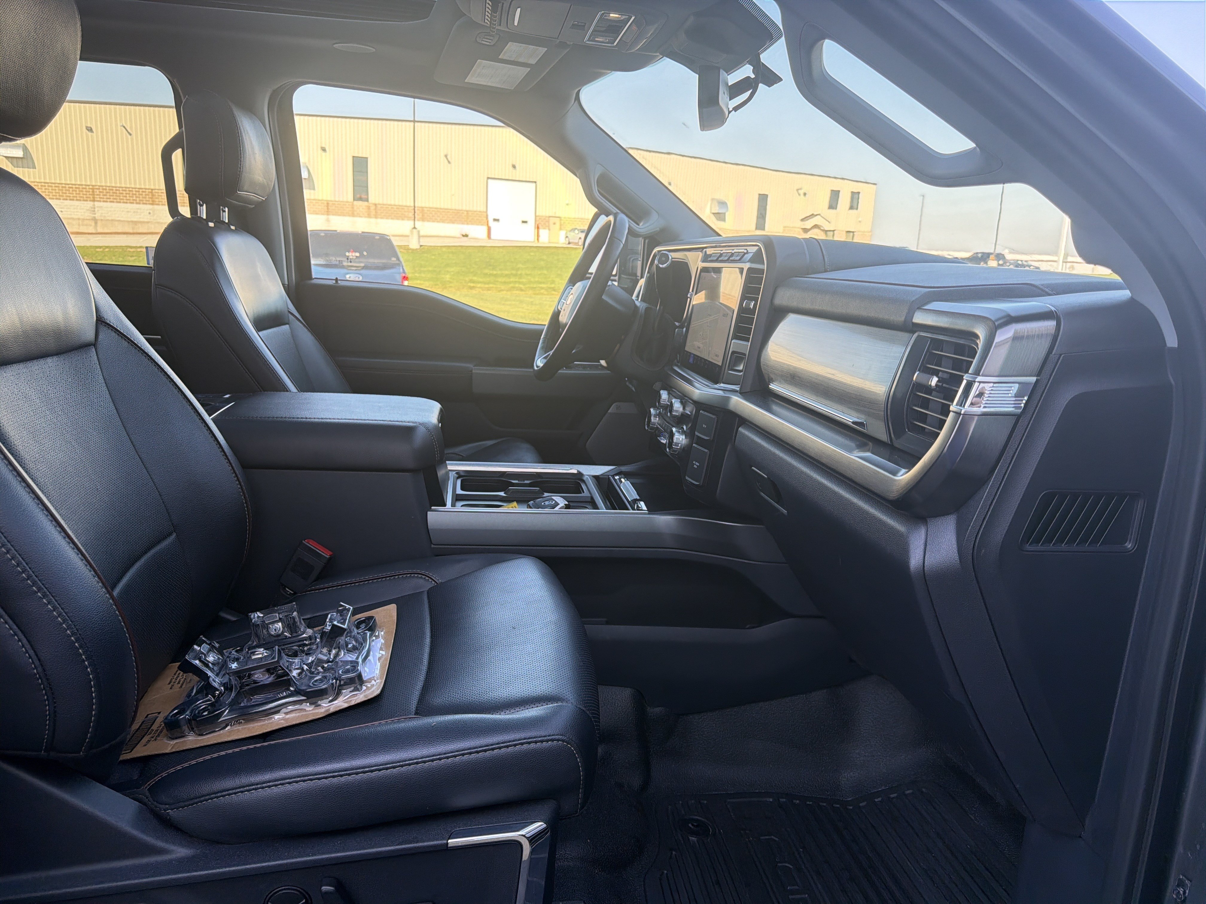 Used 2023 Ford F350 Lariat w/ Lariat Ultimate Package AWD/4WD image 56
