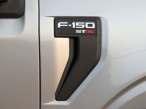 Used 2022 Ford F150 XL w/ STX Appearance Package RWD image 10