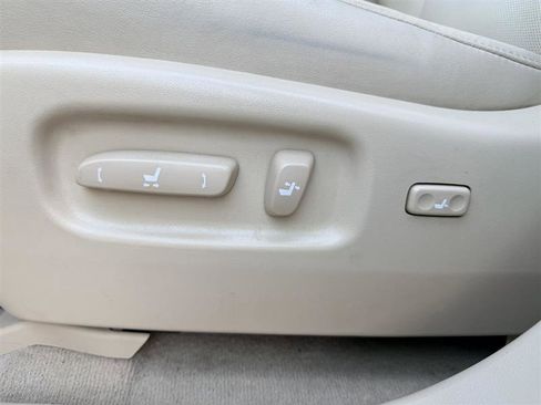 Used 2011 Lexus RX 350 AWD w/ Premium Pkg image 35