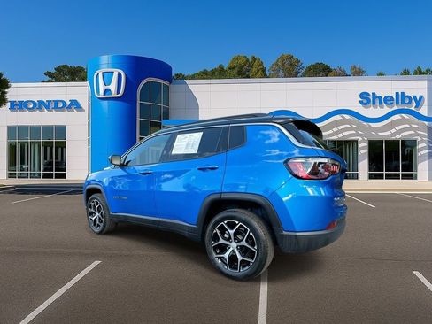 Used 2024 Jeep Compass Limited image 6