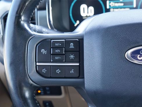 Used 2022 Ford F150 Lariat w/ Equipment Group 502A High AWD/4WD image 17