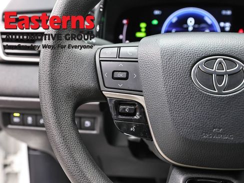 Used 2025 Toyota Camry LE FWD image 14