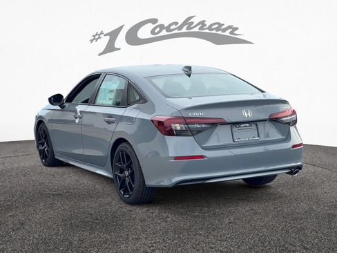 Used 2025 Honda Civic Sport image 4