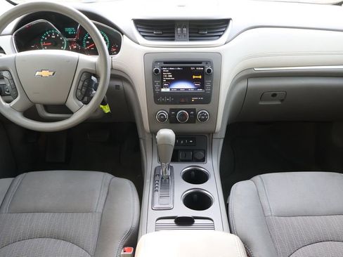 Used 2016 Chevrolet Traverse LS FWD image 16