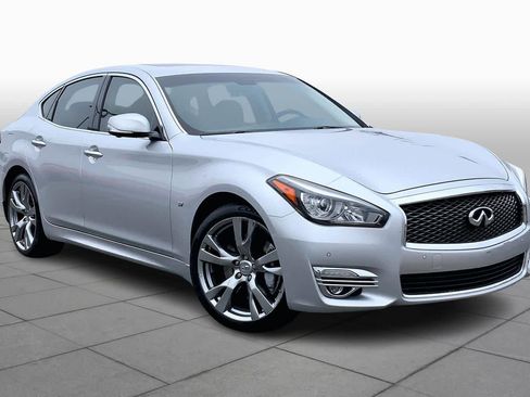 Used 2015 INFINITI Q70 3.7 w/ Deluxe Touring Package image 3