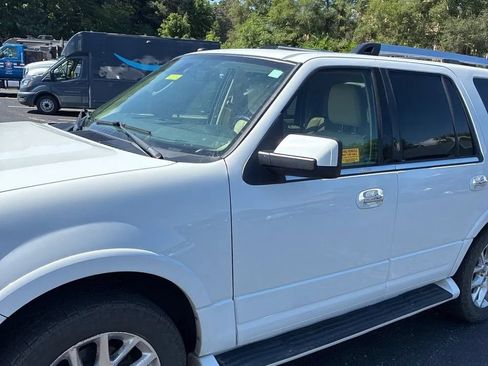 Used 2016 Ford Expedition Limited AWD/4WD image 2
