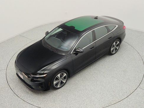 Used 2025 Audi A6 e-tron Premium Plus w/ Premium Plus RWD image 22