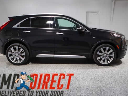 Used 2023 Cadillac XT4 Premium Luxury image 6