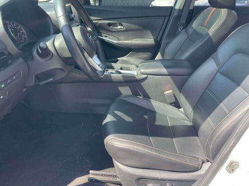Used 2021 Nissan Sentra SR w/ SR Premium Package FWD image 5