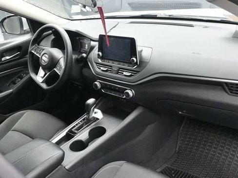 Used 2020 Nissan Altima 2.5 S FWD image 10