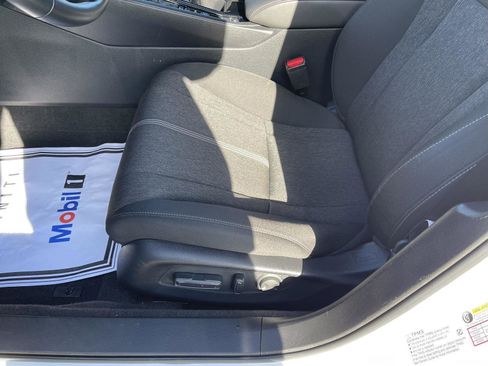 Used 2024 Honda Accord Sport image 3