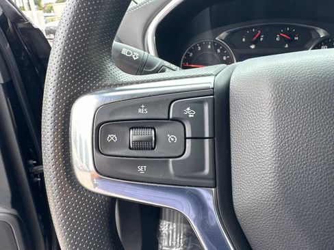Used 2025 Chevrolet Blazer LT AWD/4WD image 17