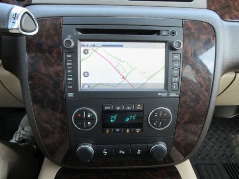 Certified 2013 GMC Sierra 1500 Denali AWD/4WD image 32