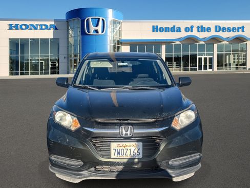 Used 2016 Honda HR-V LX image 2