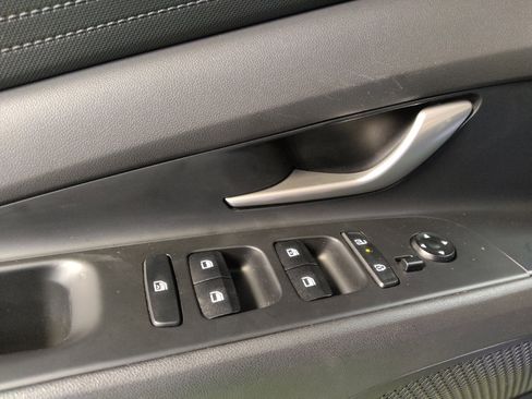 Used 2024 Hyundai Elantra SEL image 27