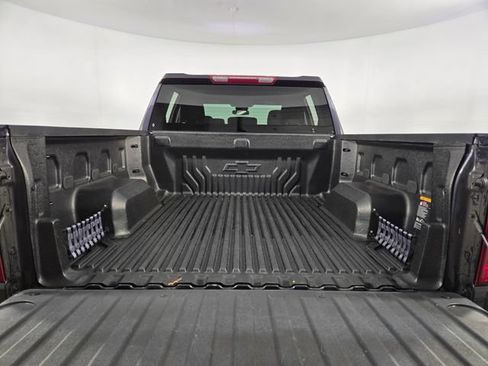 Used 2023 Chevrolet Silverado 1500 LT AWD/4WD image 26