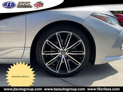 Used 2019 Toyota Avalon Touring w/ Advanced Safety Package image 9