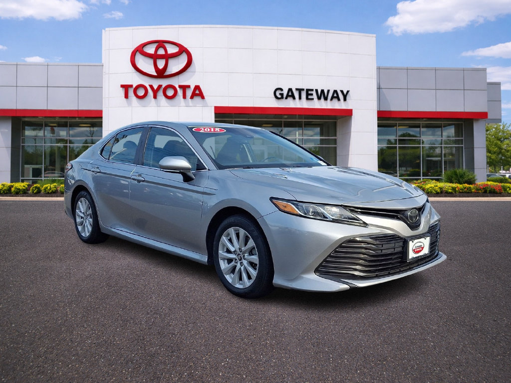 Certified 2018 Toyota Camry LE w/ Convenience Package FWD image 3