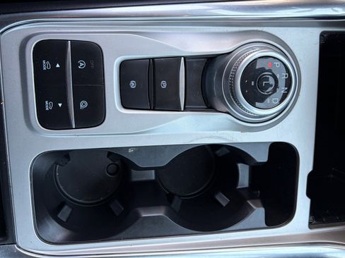 Used 2023 Ford Explorer XLT w/ Equipment Group 202A image 28