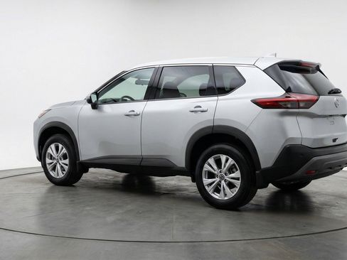 Used 2025 Nissan Rogue SV AWD/4WD image 6
