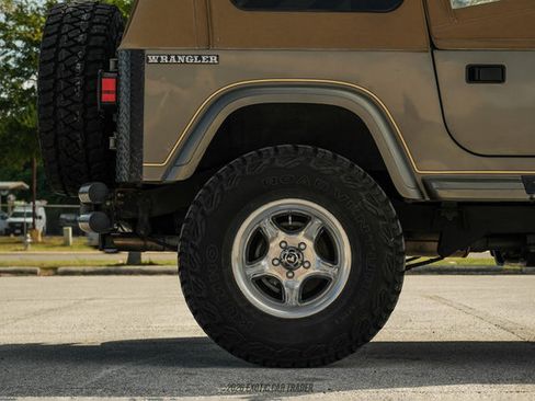 Used 1988 Jeep Wrangler Sahara AWD/4WD image 10