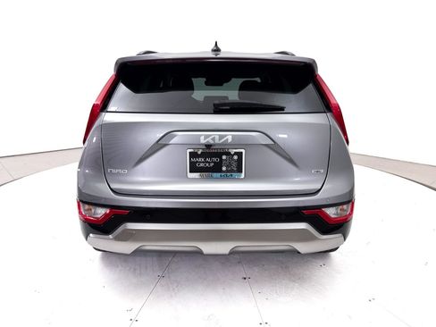 Used 2024 Kia Niro EX Touring FWD image 18