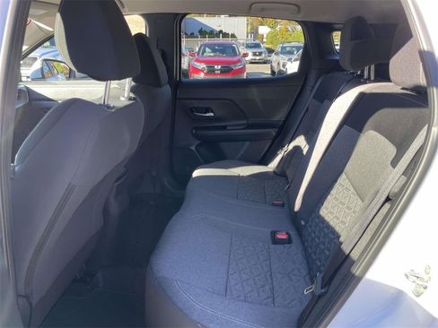 Certified 2025 Nissan Kicks SV image 11