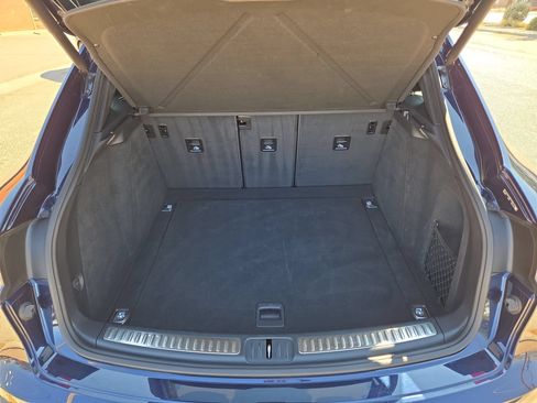 Used 2023 Porsche Macan S AWD/4WD image 12