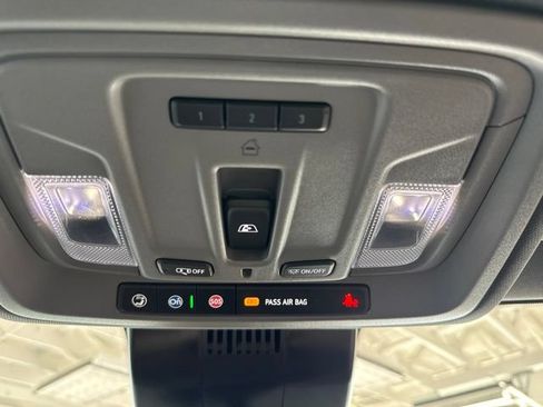Used 2025 Chevrolet Silverado 1500 RST AWD/4WD image 46