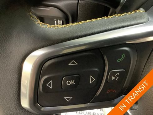 Used 2024 Jeep Wrangler Unlimited Sahara w/ Technology Group AWD/4WD image 27