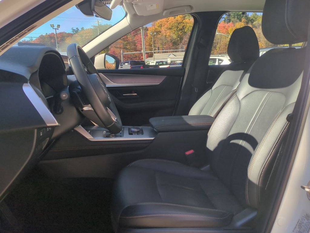 Used 2024 MAZDA CX-90 3.3 Turbo w/ Preferred Package AWD/4WD image 23