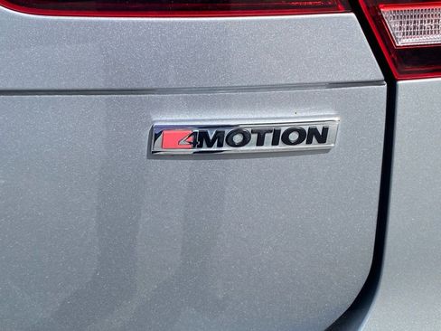 Used 2020 Volkswagen Tiguan SEL image 10