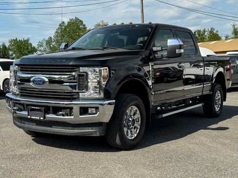 Used 2019 Ford F250 XLT w/ XLT Premium Package AWD/4WD image 7