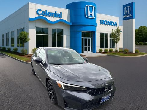 Used 2025 Honda Civic Sport image 9