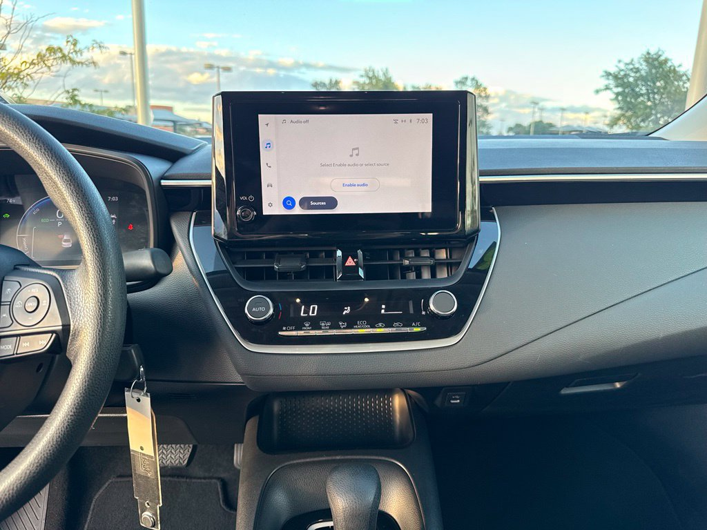 Used 2026 Toyota Corolla LE FWD image 15