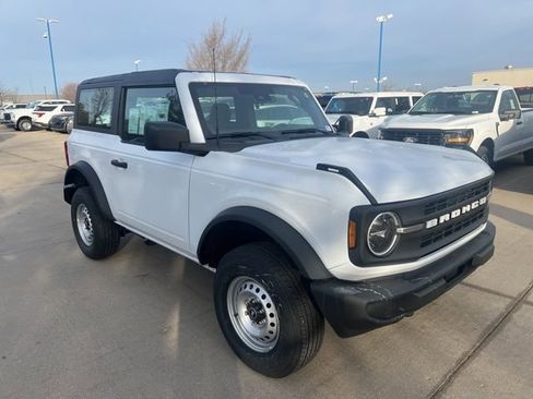 New 2026 Ford Bronco 2-Door image 2