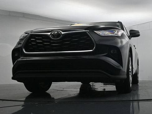 Used 2022 Toyota Highlander Limited AWD/4WD image 30