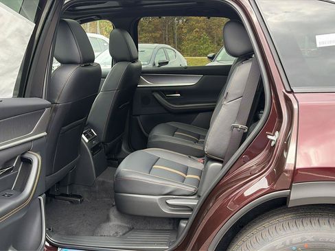 Certified 2025 MAZDA CX-90 Plug-In Hybrid w/ Premium Plus AWD/4WD image 19