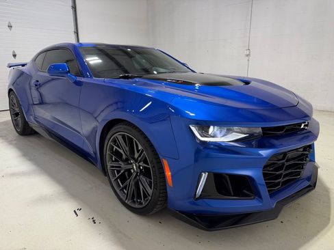 Used 2017 Chevrolet Camaro ZL1 RWD image 3