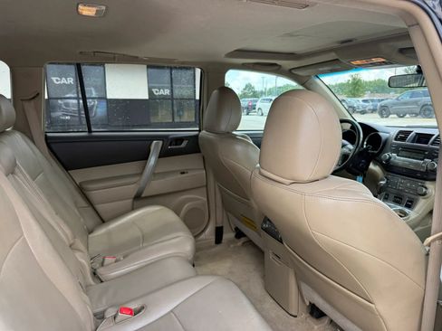 Used 2010 Toyota Highlander SE AWD/4WD image 42