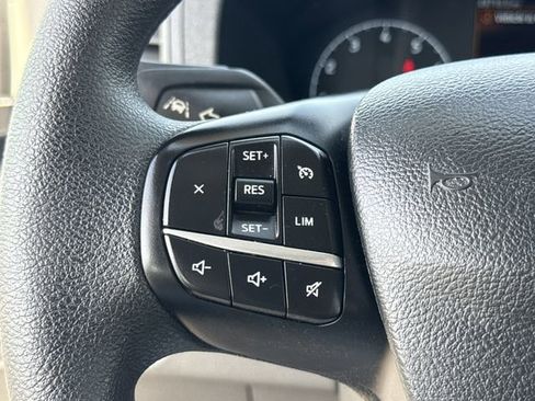 Used 2025 Ford Transit 350 XLT image 34