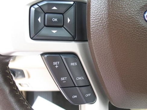 Used 2019 Ford F150 Lariat AWD/4WD image 34