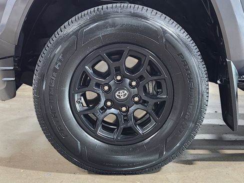 Used 2020 Toyota Tacoma SR5 image 28