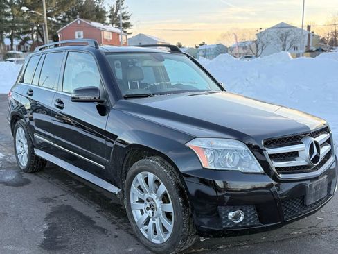 Used 2010 Mercedes-Benz GLK 350 4MATIC image 3