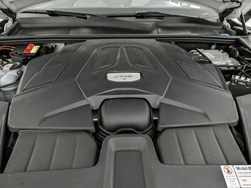 Used 2020 Porsche Cayenne S AWD/4WD image 12