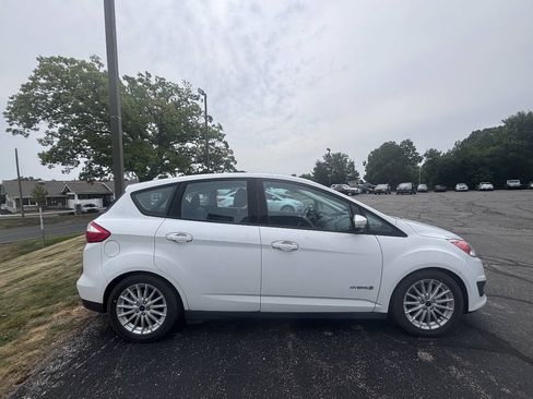 Used 2016 Ford C-MAX SE FWD image 2