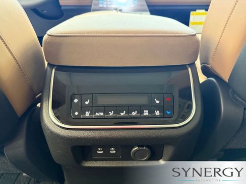 Certified 2026 INFINITI QX80 Luxe w/ Cargo Package AWD/4WD image 30