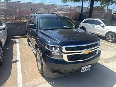 Used 2017 Chevrolet Tahoe LS w/ All-Season Package RWD image 2