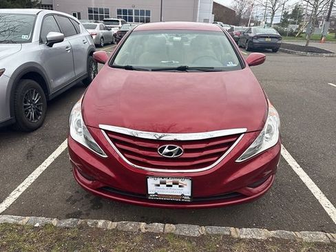 Used 2011 Hyundai Sonata GLS w/ Popular Equipment Pkg 2 image 2