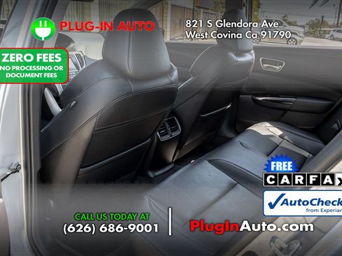 Used 2018 Acura TLX w/ Technology Package FWD image 9